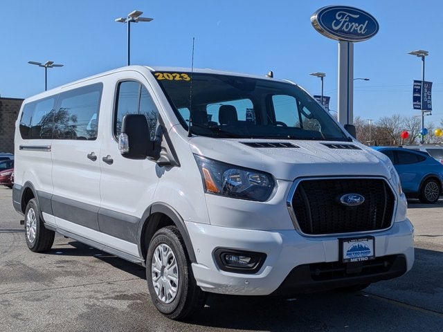 2023 Ford Transit 15 Passenger Wagon XLT