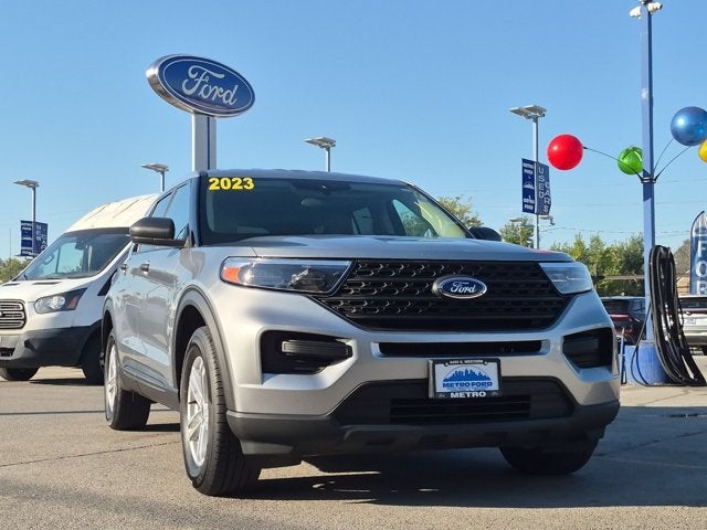 2023 Ford Explorer Base