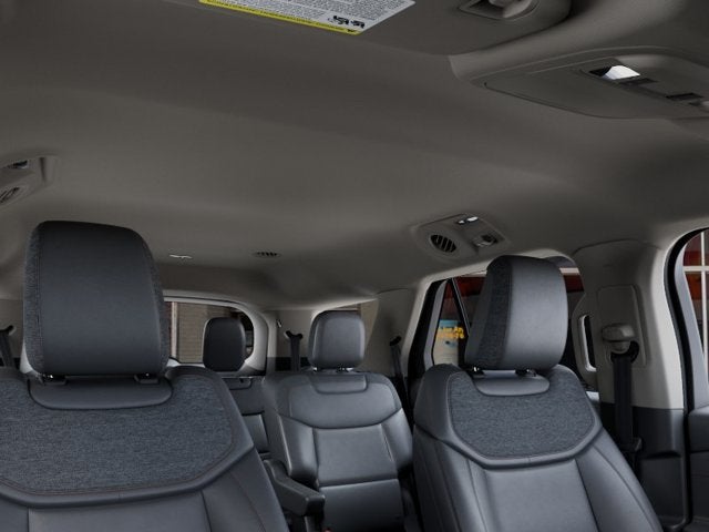 2027 Ford Explorer Active w/200A Pkg