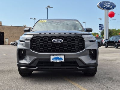 2025 Ford Explorer ST-Line