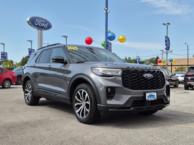 2025 Ford Explorer ST-Line