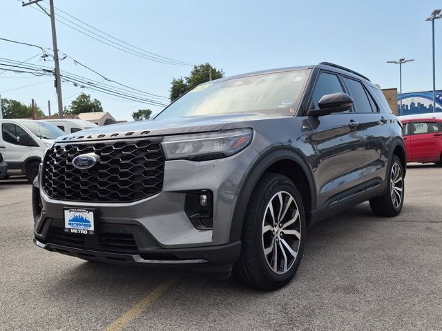 2025 Ford Explorer ST-Line