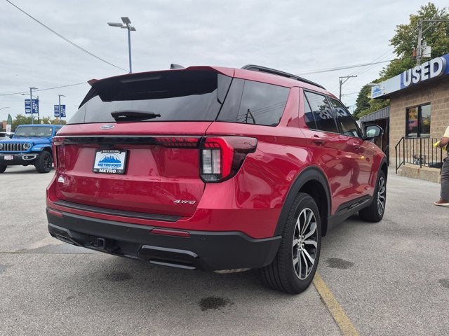 2025 Ford Explorer ST-Line