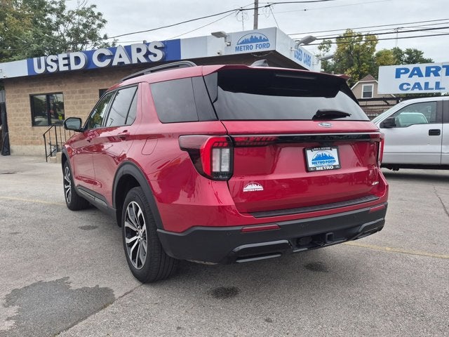 2025 Ford Explorer ST-Line