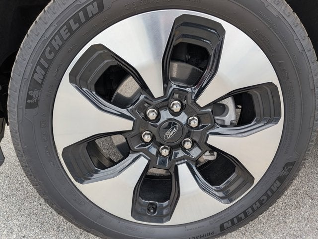 2025 Ford F-150 Lightning Platinum