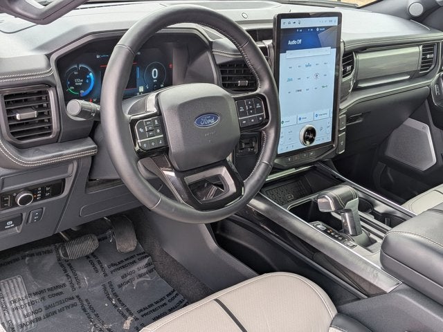 2025 Ford F-150 Lightning Platinum