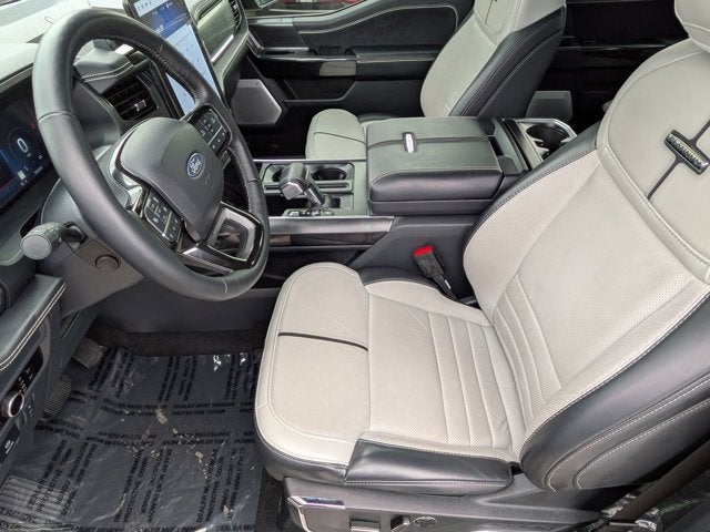 2025 Ford F-150 Lightning Platinum