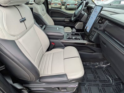 2025 Ford F-150 Lightning Platinum