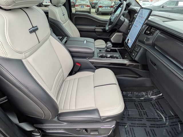 2025 Ford F-150 Lightning Platinum