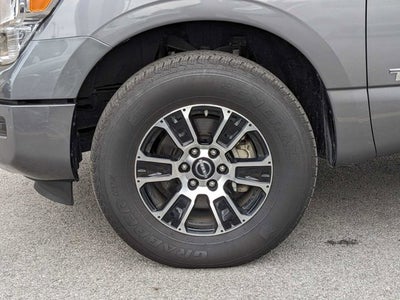 2023 Nissan Titan SV