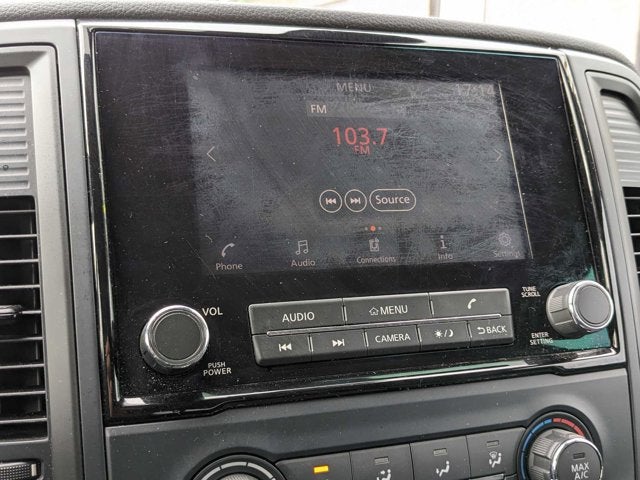 2023 Nissan Titan SV