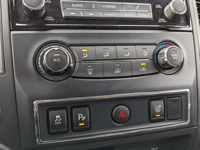 2023 Nissan Titan SV