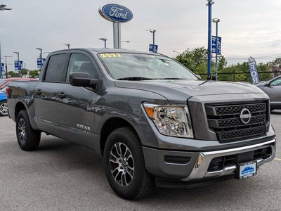 2023 Nissan Titan SV