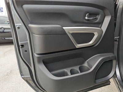 2023 Nissan Titan SV