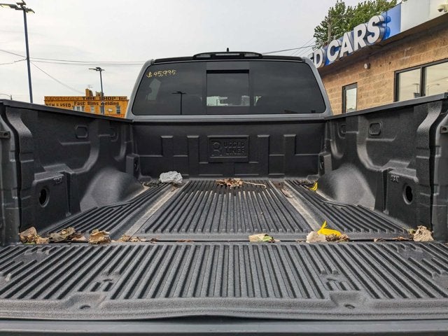 2023 Nissan Titan SV