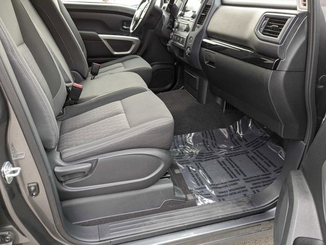 2023 Nissan Titan SV