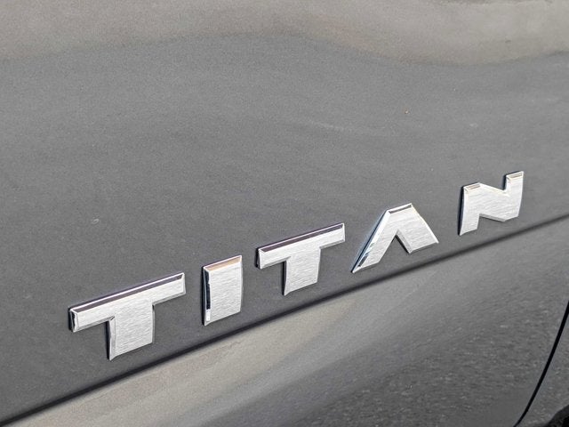 2023 Nissan Titan SV