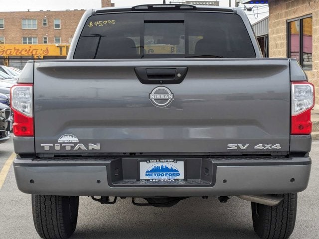 2023 Nissan Titan SV