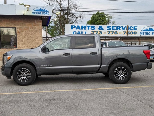 2023 Nissan Titan SV