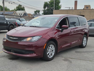 2023 Chrysler Voyager LX