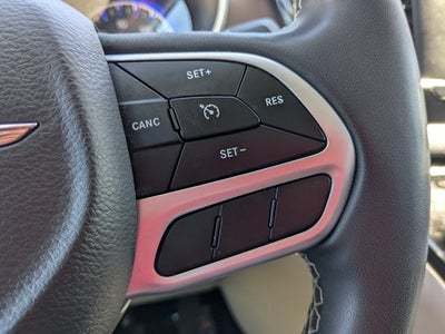 2023 Chrysler Voyager LX
