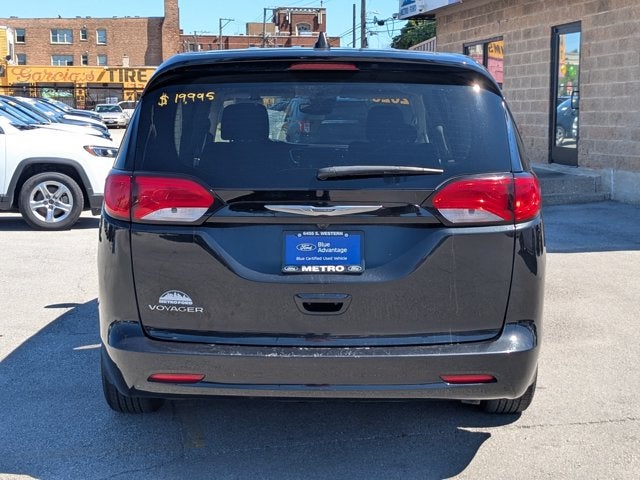 2023 Chrysler Voyager LX