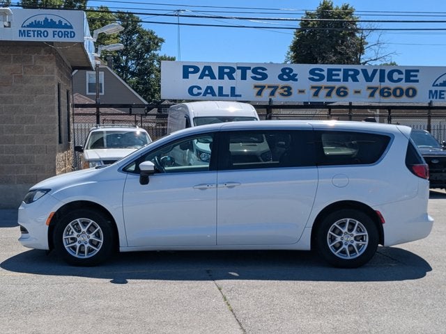 2023 Chrysler VOYAGER LX