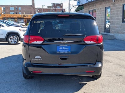 2023 Chrysler Voyager LX