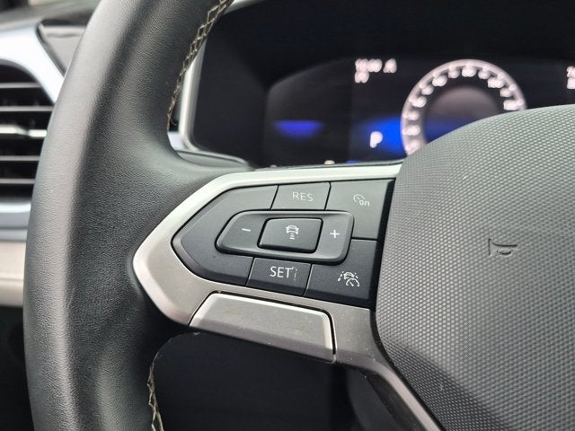 2025 Volkswagen Taos SE
