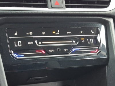2025 Volkswagen Taos SE