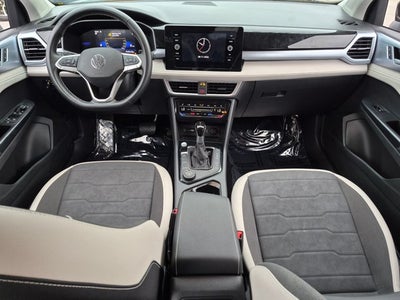 2025 Volkswagen Taos SE