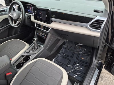 2025 Volkswagen Taos SE