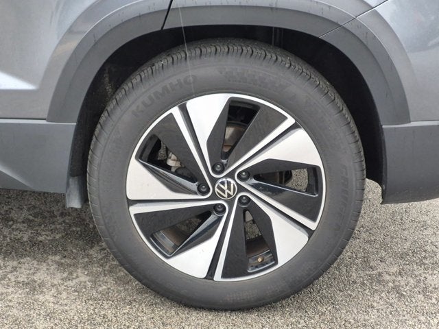2025 Volkswagen Taos SE