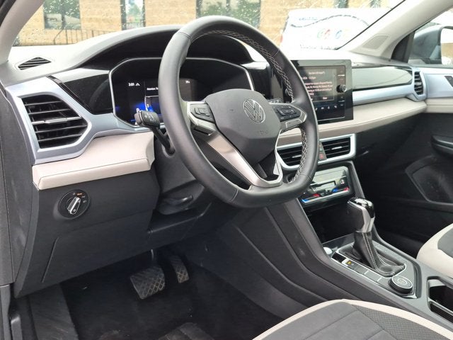 2025 Volkswagen Taos SE