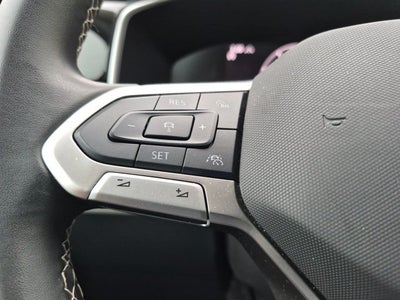 2025 Volkswagen Taos SE