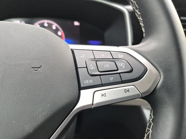 2025 Volkswagen Taos SE