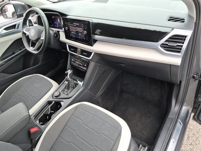 2025 Volkswagen Taos SE
