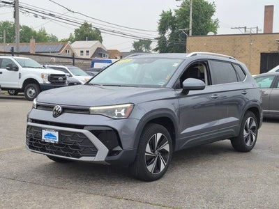 2025 Volkswagen Taos SE