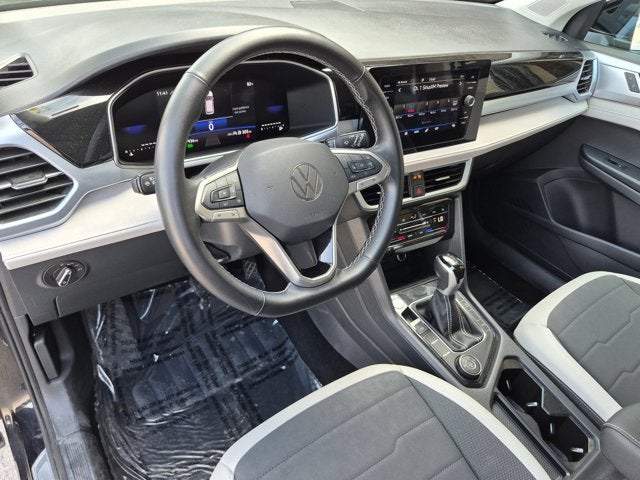 2025 Volkswagen Taos SE