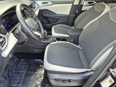 2025 Volkswagen Taos SE