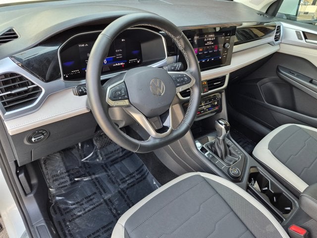 2025 Volkswagen Taos SE
