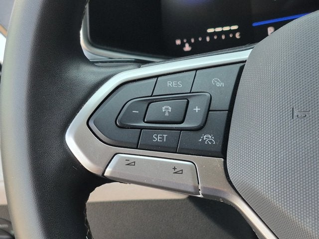2025 Volkswagen Taos SE
