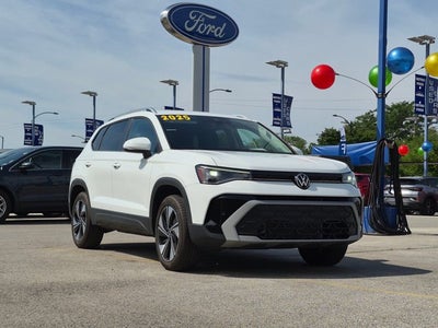 2025 Volkswagen Taos SE