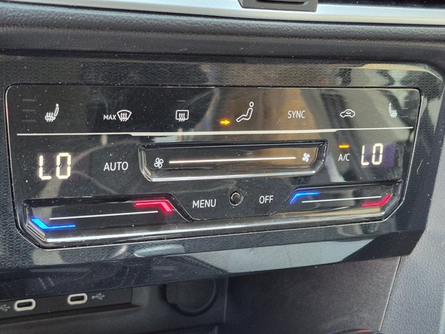 2025 Volkswagen Taos SE