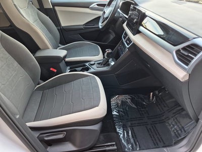 2025 Volkswagen Taos SE
