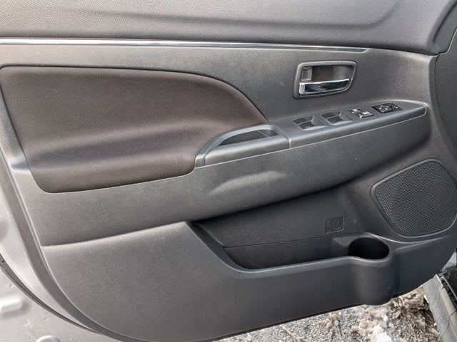 2025 Mitsubishi Outlander Sport ES