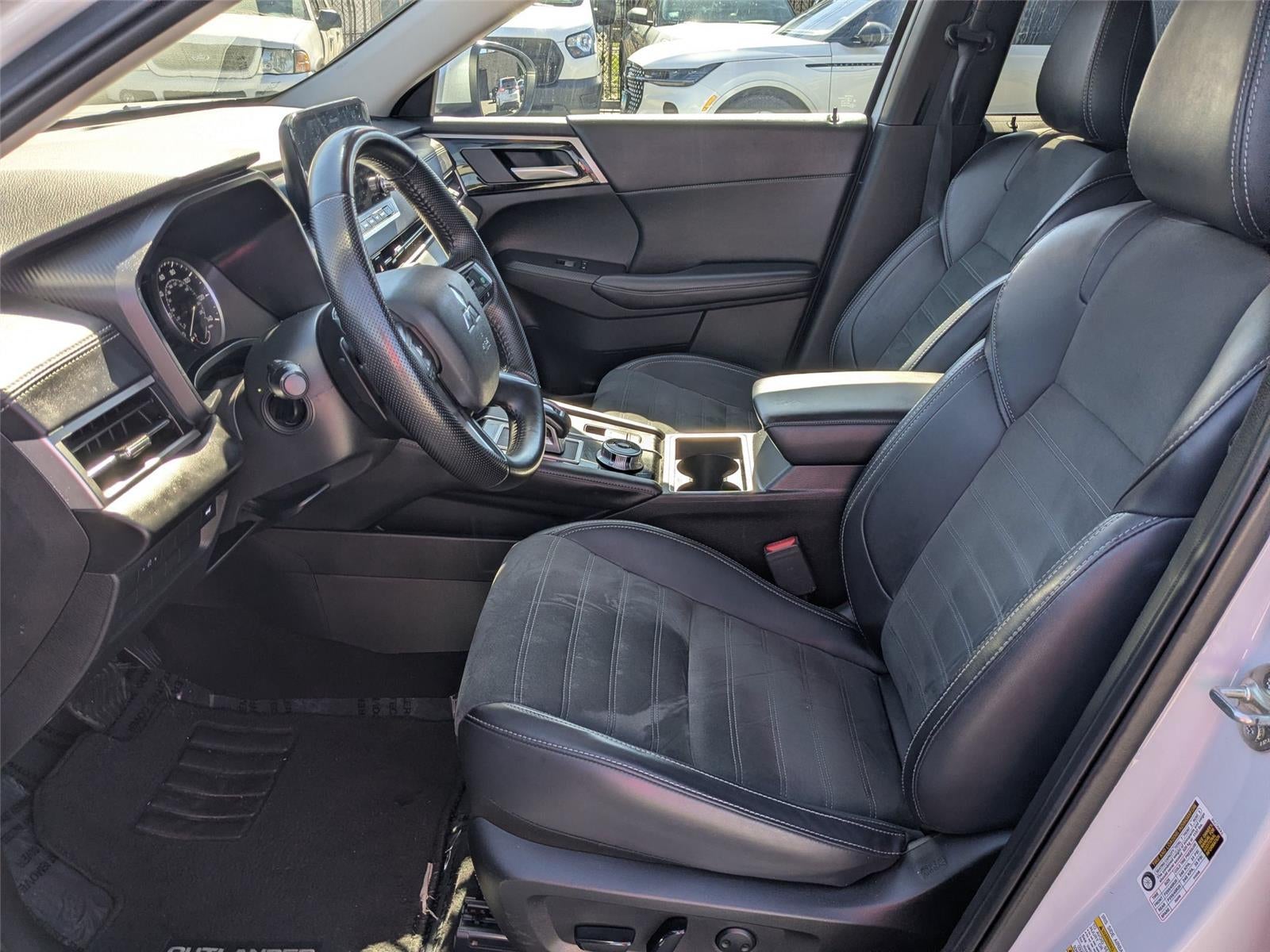 2024 Mitsubishi Outlander SE