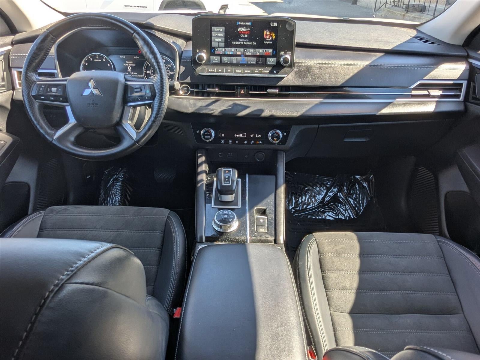 2024 Mitsubishi Outlander SE