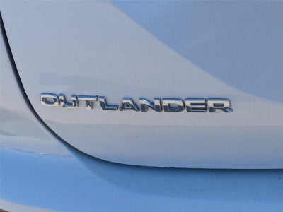 2024 Mitsubishi Outlander SE