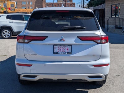 2024 Mitsubishi Outlander SE